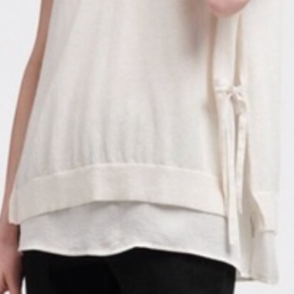 NWOT 🦋 DKNY V-Neck sweater w/side ties | Large - Picture 12 of 13